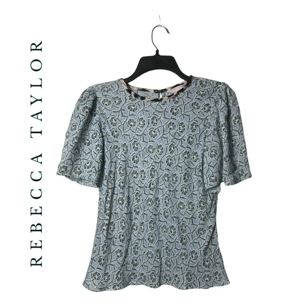 1437. REBECCA TAYLOR SHORT SLEEVE BLOUSE SIZE‎ 2 LIGHT BLUE/BLACK/WHITE IN COLOR